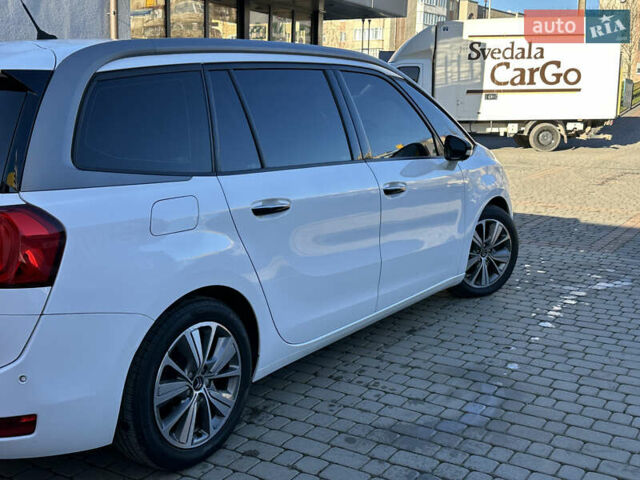 Белый Ситроен Гранд С4 Пикассо, объемом двигателя 2 л и пробегом 206 тыс. км за 12450 $, фото 5 на Automoto.ua