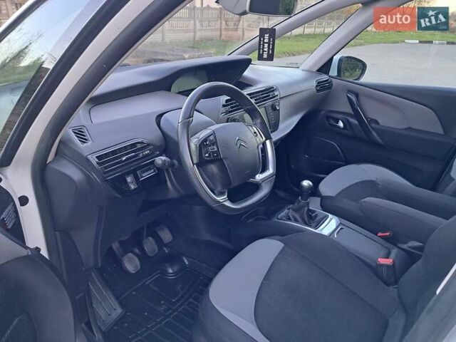 Белый Ситроен Гранд С4 Пикассо, объемом двигателя 1.6 л и пробегом 189 тыс. км за 8250 $, фото 23 на Automoto.ua