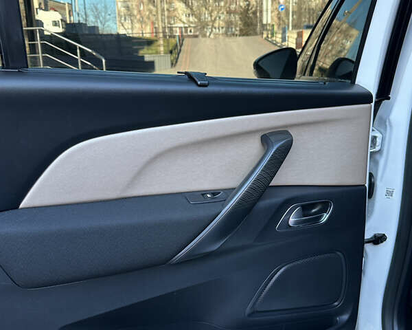 Белый Ситроен Гранд С4 Пикассо, объемом двигателя 2 л и пробегом 206 тыс. км за 12450 $, фото 27 на Automoto.ua