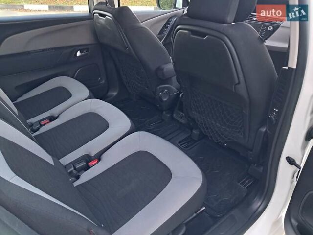 Белый Ситроен Гранд С4 Пикассо, объемом двигателя 1.6 л и пробегом 189 тыс. км за 8250 $, фото 24 на Automoto.ua