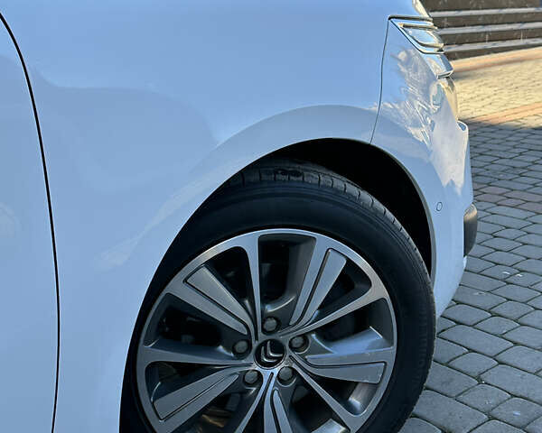 Белый Ситроен Гранд С4 Пикассо, объемом двигателя 2 л и пробегом 206 тыс. км за 12450 $, фото 4 на Automoto.ua