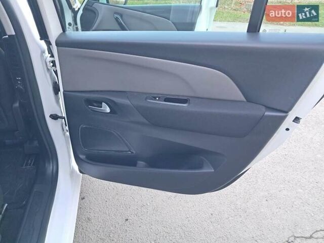 Белый Ситроен Гранд С4 Пикассо, объемом двигателя 1.6 л и пробегом 189 тыс. км за 8250 $, фото 20 на Automoto.ua