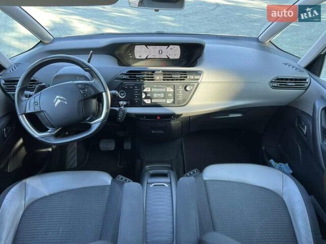 Ситроен Гранд С4 Пикассо 2015 в Дубно на Automoto.ua Белый Ситроен Гранд С4 Пикассо, объемом двигателя 1.6 л и пробегом 199 тыс. км за 11800 $, фото 28 на Automoto.ua