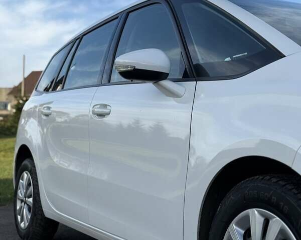 Ситроен Гранд С4 Пикассо 2015 в Дубно на Automoto.ua Белый Ситроен Гранд С4 Пикассо, объемом двигателя 1.6 л и пробегом 199 тыс. км за 11800 $, фото 10 на Automoto.ua