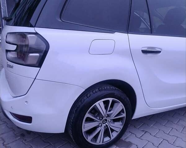 Белый Ситроен Гранд С4 Пикассо, объемом двигателя 2 л и пробегом 230 тыс. км за 12800 $, фото 18 на Automoto.ua