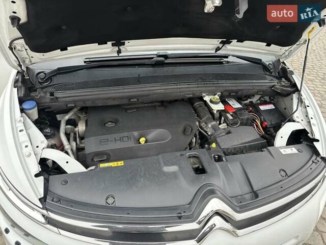 Белый Ситроен Гранд С4 Пикассо, объемом двигателя 2 л и пробегом 228 тыс. км за 11750 $, фото 26 на Automoto.ua