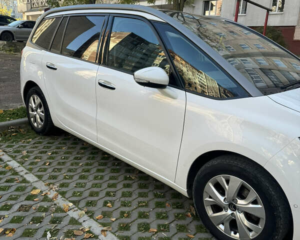 Білий Сітроен Гранд С4 Пікассо, об'ємом двигуна 1.6 л та пробігом 248 тис. км за 10700 $, фото 2 на Automoto.ua