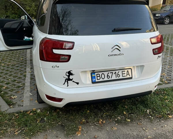 Білий Сітроен Гранд С4 Пікассо, об'ємом двигуна 1.6 л та пробігом 248 тис. км за 10700 $, фото 5 на Automoto.ua