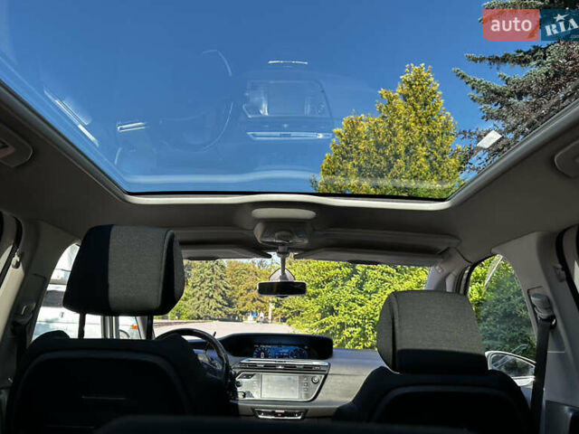 Белый Ситроен Гранд С4 Пикассо, объемом двигателя 2 л и пробегом 203 тыс. км за 13750 $, фото 2 на Automoto.ua