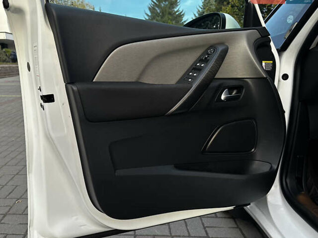 Белый Ситроен Гранд С4 Пикассо, объемом двигателя 2 л и пробегом 203 тыс. км за 13750 $, фото 66 на Automoto.ua