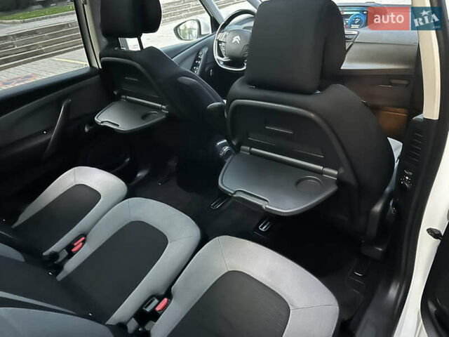 Белый Ситроен Гранд С4 Пикассо, объемом двигателя 2 л и пробегом 203 тыс. км за 13750 $, фото 55 на Automoto.ua