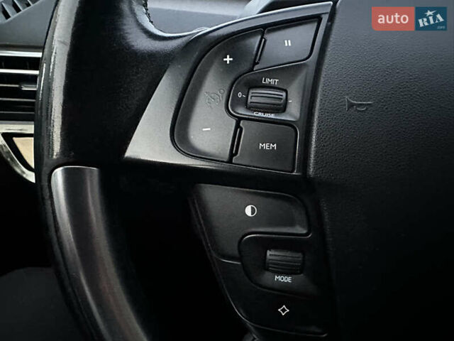 Белый Ситроен Гранд С4 Пикассо, объемом двигателя 2 л и пробегом 203 тыс. км за 13750 $, фото 70 на Automoto.ua