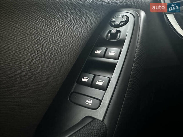 Белый Ситроен Гранд С4 Пикассо, объемом двигателя 2 л и пробегом 203 тыс. км за 13750 $, фото 83 на Automoto.ua