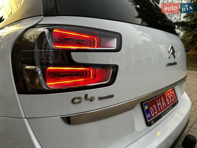 Белый Ситроен Гранд С4 Пикассо, объемом двигателя 2 л и пробегом 203 тыс. км за 13750 $, фото 36 на Automoto.ua