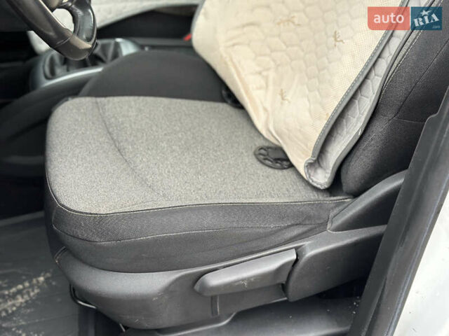 Белый Ситроен Гранд С4 Пикассо, объемом двигателя 1.6 л и пробегом 259 тыс. км за 12600 $, фото 16 на Automoto.ua