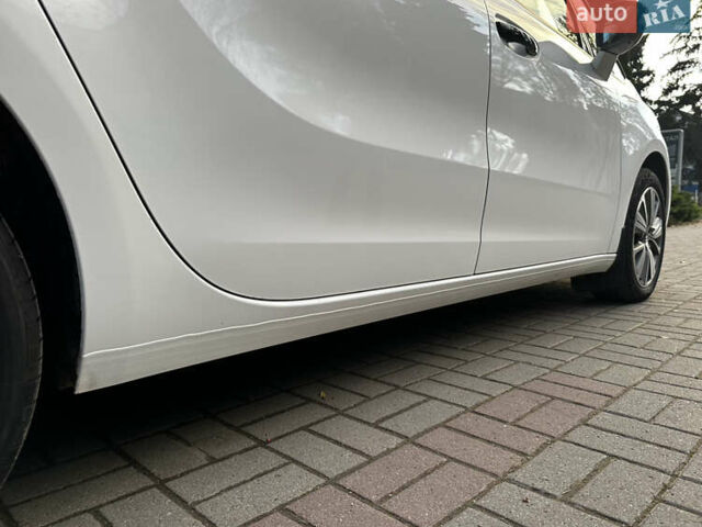 Белый Ситроен Гранд С4 Пикассо, объемом двигателя 2 л и пробегом 203 тыс. км за 13750 $, фото 38 на Automoto.ua