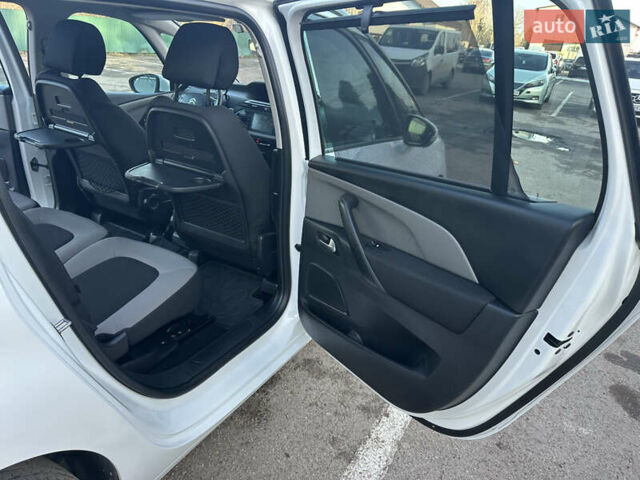 Белый Ситроен Гранд С4 Пикассо, объемом двигателя 1.6 л и пробегом 214 тыс. км за 12300 $, фото 48 на Automoto.ua