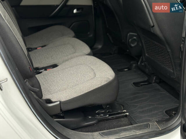 Белый Ситроен Гранд С4 Пикассо, объемом двигателя 1.6 л и пробегом 259 тыс. км за 12600 $, фото 25 на Automoto.ua