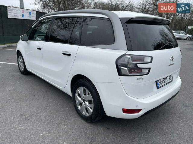 Білий Сітроен Гранд С4 Пікассо, об'ємом двигуна 1.6 л та пробігом 154 тис. км за 11500 $, фото 6 на Automoto.ua