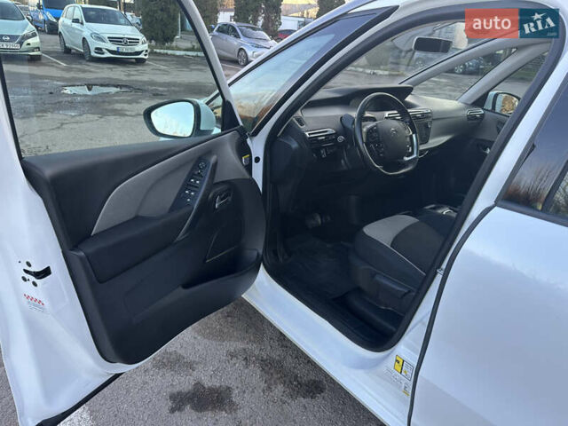 Белый Ситроен Гранд С4 Пикассо, объемом двигателя 1.6 л и пробегом 214 тыс. км за 12300 $, фото 33 на Automoto.ua