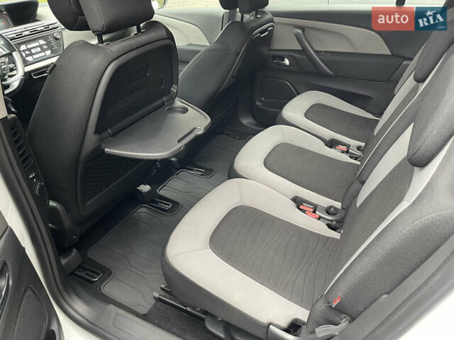 Білий Сітроен Гранд С4 Пікассо, об'ємом двигуна 1.6 л та пробігом 154 тис. км за 11500 $, фото 32 на Automoto.ua