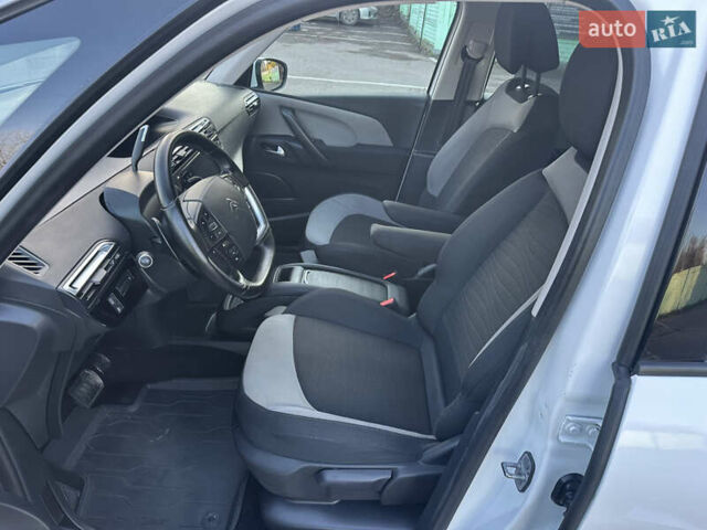 Белый Ситроен Гранд С4 Пикассо, объемом двигателя 1.6 л и пробегом 214 тыс. км за 12300 $, фото 35 на Automoto.ua