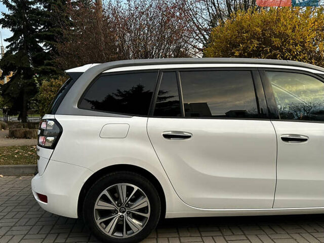 Белый Ситроен Гранд С4 Пикассо, объемом двигателя 2 л и пробегом 203 тыс. км за 13750 $, фото 41 на Automoto.ua