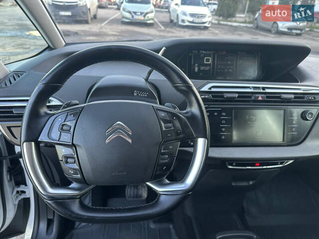 Белый Ситроен Гранд С4 Пикассо, объемом двигателя 1.6 л и пробегом 214 тыс. км за 12300 $, фото 39 на Automoto.ua