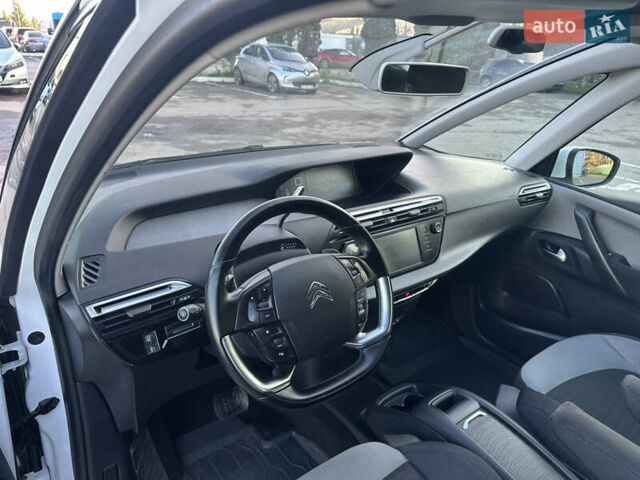 Белый Ситроен Гранд С4 Пикассо, объемом двигателя 1.6 л и пробегом 214 тыс. км за 12300 $, фото 37 на Automoto.ua