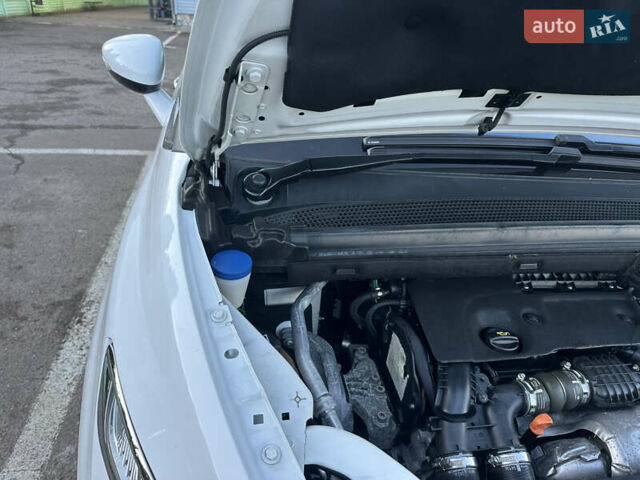 Белый Ситроен Гранд С4 Пикассо, объемом двигателя 1.6 л и пробегом 214 тыс. км за 12300 $, фото 62 на Automoto.ua