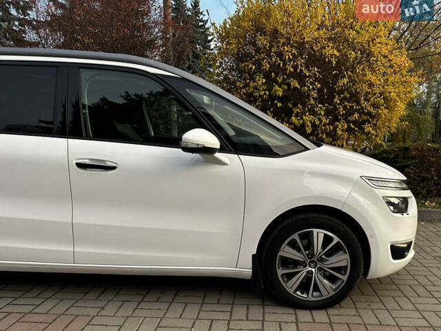 Белый Ситроен Гранд С4 Пикассо, объемом двигателя 2 л и пробегом 203 тыс. км за 13750 $, фото 40 на Automoto.ua