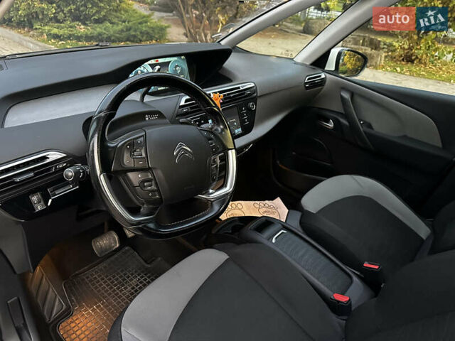 Белый Ситроен Гранд С4 Пикассо, объемом двигателя 2 л и пробегом 203 тыс. км за 13750 $, фото 51 на Automoto.ua