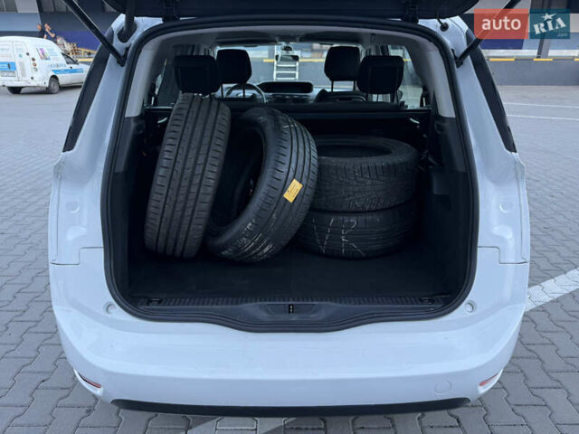 Белый Ситроен Гранд С4 Пикассо, объемом двигателя 1.5 л и пробегом 154 тыс. км за 11850 $, фото 36 на Automoto.ua