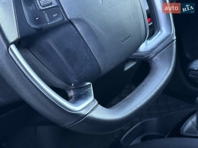 Білий Сітроен Гранд С4 Пікассо, об'ємом двигуна 1.5 л та пробігом 158 тис. км за 12999 $, фото 59 на Automoto.ua