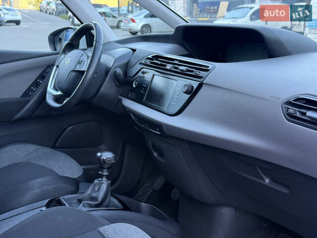 Белый Ситроен Гранд С4 Пикассо, объемом двигателя 1.5 л и пробегом 154 тыс. км за 11850 $, фото 42 на Automoto.ua