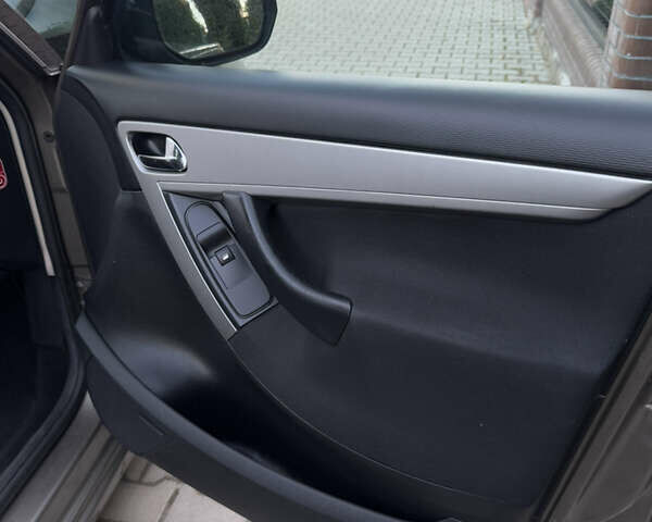 Бежевый Ситроен Гранд С4 Пикассо, объемом двигателя 1.6 л и пробегом 230 тыс. км за 7500 $, фото 24 на Automoto.ua