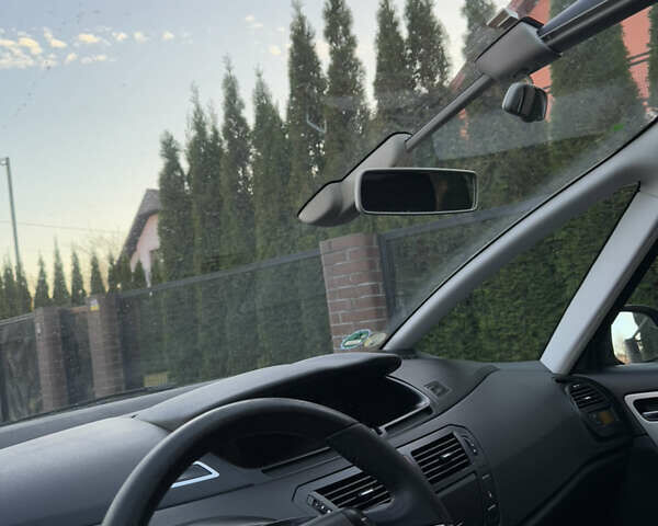 Бежевый Ситроен Гранд С4 Пикассо, объемом двигателя 1.6 л и пробегом 230 тыс. км за 7500 $, фото 19 на Automoto.ua