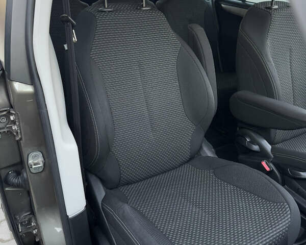 Бежевый Ситроен Гранд С4 Пикассо, объемом двигателя 1.6 л и пробегом 230 тыс. км за 7500 $, фото 23 на Automoto.ua