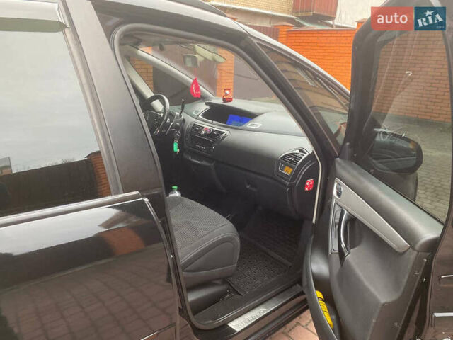Черный Ситроен Гранд С4 Пикассо, объемом двигателя 2 л и пробегом 120 тыс. км за 6250 $, фото 27 на Automoto.ua