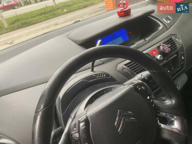 Черный Ситроен Гранд С4 Пикассо, объемом двигателя 2 л и пробегом 120 тыс. км за 6250 $, фото 28 на Automoto.ua