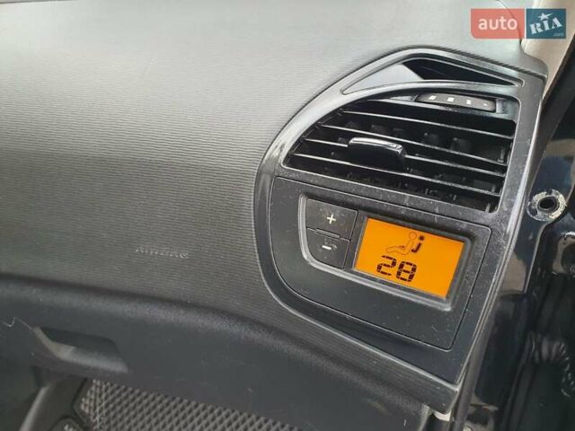 Черный Ситроен Гранд С4 Пикассо, объемом двигателя 1.75 л и пробегом 100 тыс. км за 4500 $, фото 36 на Automoto.ua