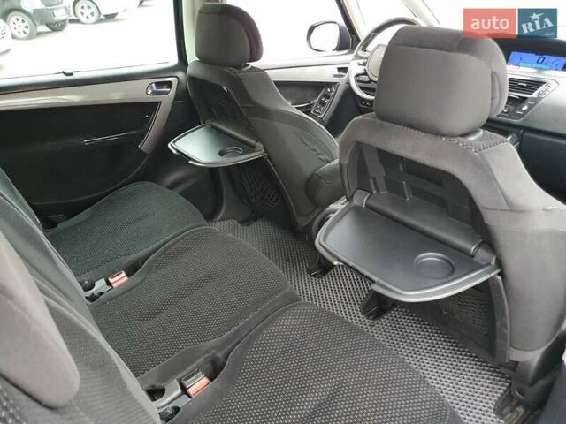 Черный Ситроен Гранд С4 Пикассо, объемом двигателя 1.75 л и пробегом 100 тыс. км за 4000 $, фото 40 на Automoto.ua