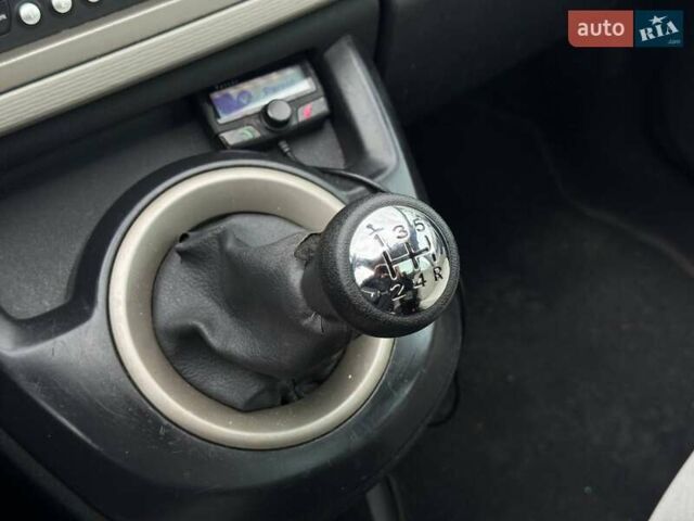 Черный Ситроен Гранд С4 Пикассо, объемом двигателя 1.7 л и пробегом 210 тыс. км за 7500 $, фото 60 на Automoto.ua