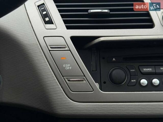 Черный Ситроен Гранд С4 Пикассо, объемом двигателя 1.7 л и пробегом 210 тыс. км за 7500 $, фото 56 на Automoto.ua