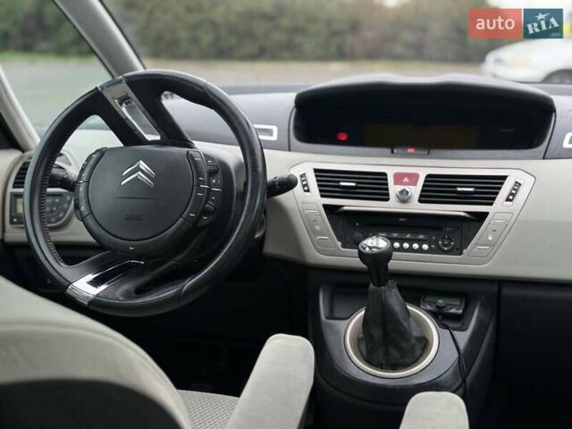 Черный Ситроен Гранд С4 Пикассо, объемом двигателя 1.7 л и пробегом 210 тыс. км за 7500 $, фото 44 на Automoto.ua