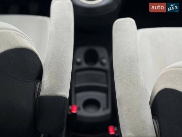 Черный Ситроен Гранд С4 Пикассо, объемом двигателя 1.7 л и пробегом 210 тыс. км за 7500 $, фото 46 на Automoto.ua