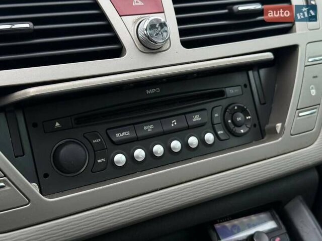 Черный Ситроен Гранд С4 Пикассо, объемом двигателя 1.7 л и пробегом 210 тыс. км за 7500 $, фото 58 на Automoto.ua