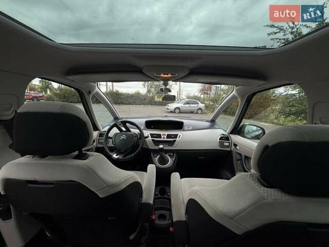 Черный Ситроен Гранд С4 Пикассо, объемом двигателя 1.7 л и пробегом 210 тыс. км за 7500 $, фото 42 на Automoto.ua