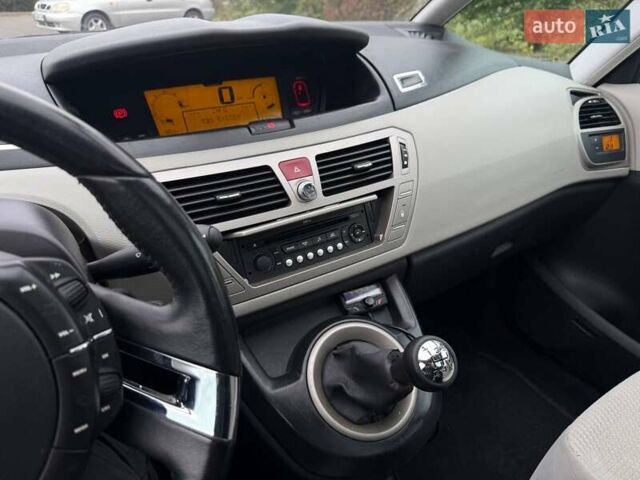 Черный Ситроен Гранд С4 Пикассо, объемом двигателя 1.7 л и пробегом 210 тыс. км за 7500 $, фото 53 на Automoto.ua