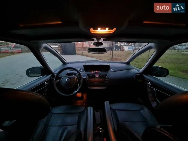 Черный Ситроен Гранд С4 Пикассо, объемом двигателя 1.56 л и пробегом 295 тыс. км за 4499 $, фото 3 на Automoto.ua